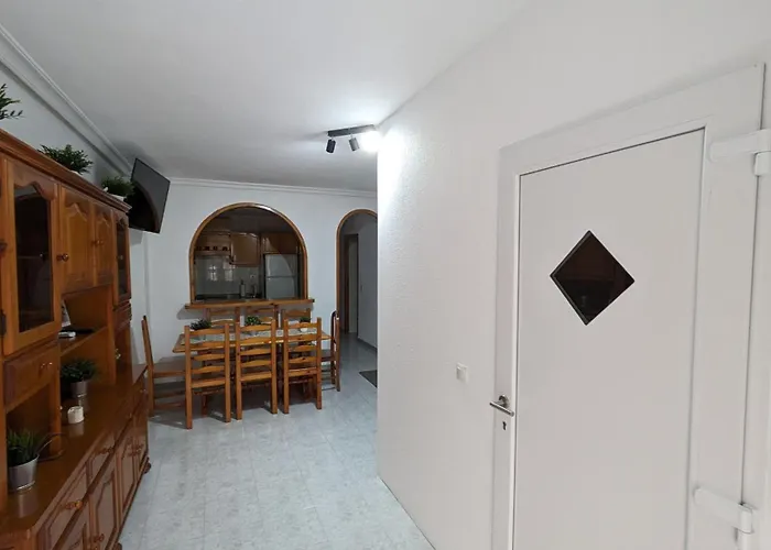 Cozy Apartment Near The Sea
